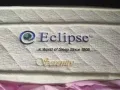 便宜转卖一张king size 床架加 ECLIPSE 牌床褥！