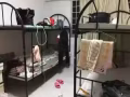 淡濱尼地鐵站附近有男女搭房出租，可煮，24小時空調，只住9個人，可以報地址。