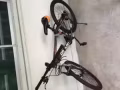 出售自行車。剛買幾天。公司有廠車就沒有騎。在勿蘭。自取。