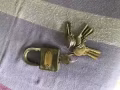 出售有誰需要電動車，電鑽，電插板，攝像頭，各種工具。