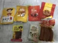 中国小吃到了有要吃的请联系。87099097。哈尔滨红肠。金锣火腿肠。辣肠牛肉干