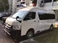 租車服務，全新13座豐田旅行車