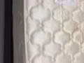 雙人床，Queen size 床墊和床架