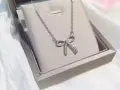 T家满砖蝴蝶结项链