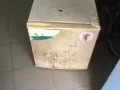 本人因搬家有一个床头冰箱甩卖，