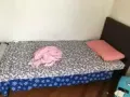 单人床