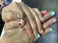 聘请美甲师美睫师 manicurist 