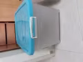 急处理塑料储物箱。