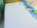 搬家便宜处理实木单人床2 张，后港自取
