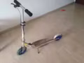 儿童滑板车和玩具