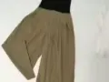 Brown Pants 褐色裤子
