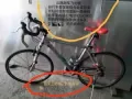 公路跑车，看得上的话，价格可以谈！飞毛腿这辆是铝合金骨头拿起来很轻，前面有减震。