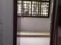 靠近中巴鲁地铁站附近步行5分钟，有一个小房间出租即可入住