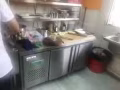 4开门不锈钢冰箱。双开门工作台冰箱。两火一温灶台。