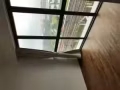 非常靠近裕廊东地铁站，走路只需1分钟。公寓普通房出租