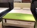 出售：全新床架