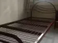 出售单人铁床床架 地址在三巴旺 自取
