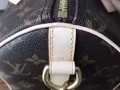 顶级复刻版LV枕头包