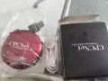 有一个数据线和耳机出售全新的