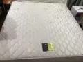 低价甩卖9成新King size King Koil 床垫