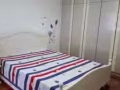 近湖畔地铁站主人房出租。人少安静