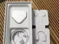 苹果原装耳机和充电器