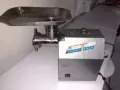 九成新商用绞肉机。