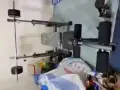 多功能品牌举重椅，带杠铃，哑铃，全套400块。不议价。包运到楼下。