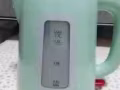 兩個風扇一個電熱水壺送床頭櫃小立櫃