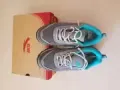 低价出售全新运动女鞋