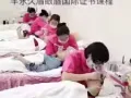 [握手][握手][握手]本院有美容,美体，美甲,化妆,纹绣等专业课程，三到六个月