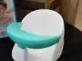 $6全新宝宝沐浴安全座椅 底部带吸盘，360度旋转