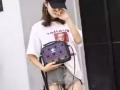 Adidas女用单肩斜挎包3D