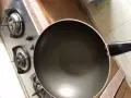 准备回国 这边有不粘锅炒锅 带锅盖 便宜卖乖15$送铲子