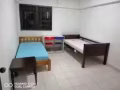 淡宾尼地铁走路10分钟地铁站。大牌259有主人房。大普通房两人，女孩床位一位