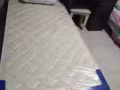 港湾附近乌吉宝美女搭房出租: 350