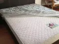 有免费有贱卖。紧急处理二手床，餐桌，凳子，冰箱洗衣机。