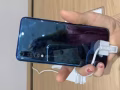 我拿手机，你牵线