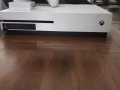 Xbox one S 500GB and HP 23inch 2K 显示器