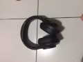 索尼的无限耳机。