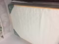 有一个单人床垫子是弹簧的那种，不是破烂货，刚买4个月现在便宜转让，100不议价谢