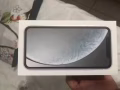 ?需要蘋果手機盒子的嗎？白色的128GB蘋果xr