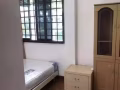 地鐵站走路3分鐘，有冷空氣，清潔，多巴士，少煮，多空間