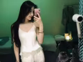 嗨大家好！小妹初到不久.喜爱交朋友。不在乎年龄有意者【非诚勿扰】加我WhatsA