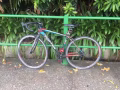 巴西立MRT附近出手公路车一辆160新币，车况良好，含锁和特配打气筒，头盔。