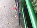 巴西立MRT附近出手公路車一輛160新幣，車況良好，含鎖和特配打氣筒，頭盔。