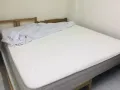出售自家用king size 1米八床的弹性宜家大床垫 和两人坐沙发