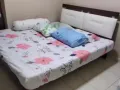 Queen size 床架和书桌便宜卖