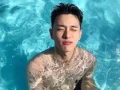 請各位女士進來看一下，男生勿進