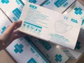 医用口罩现货 大批民用三层 50片 35新币 微信：335945542